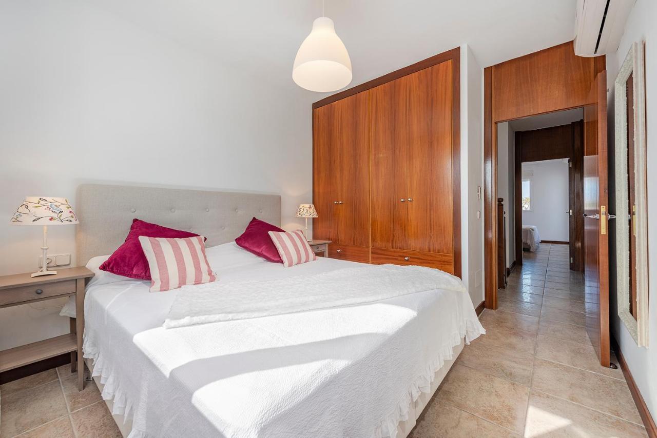 Maricel By Esteva Emerald Holiday home